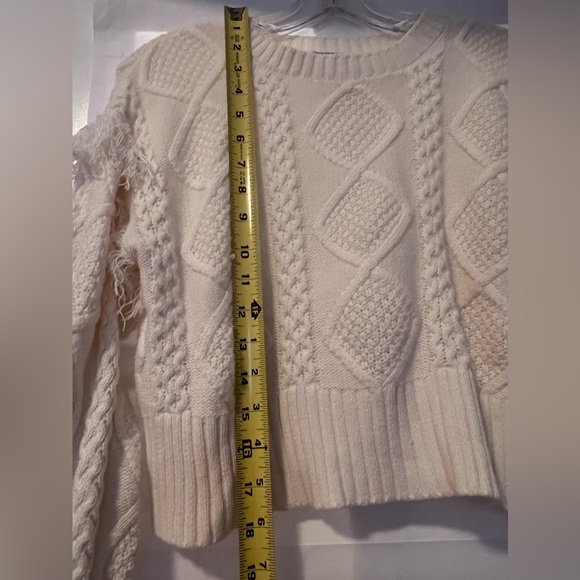 Habitual Girls Cable Sweater Size 10 (Also fits Women Size 0-2) - Picture 9 of 9